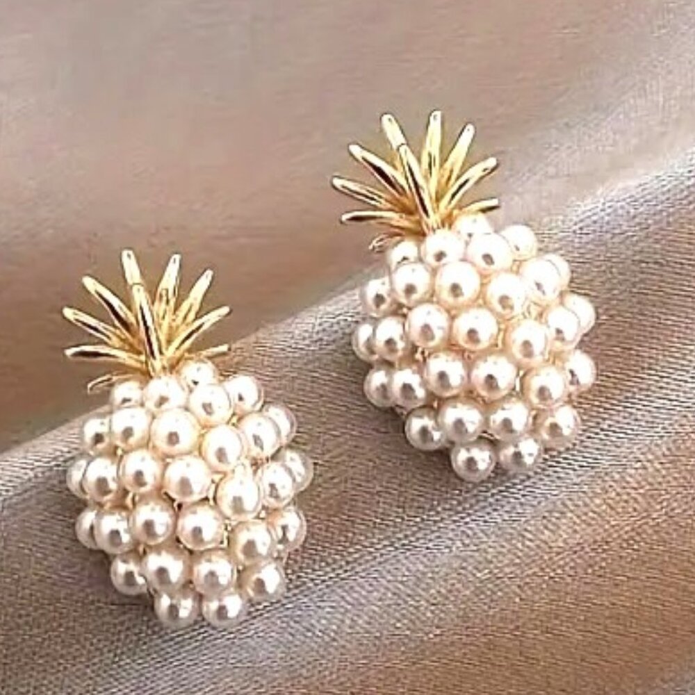 Pearl Earrings Pineapple Studs Holloywood Glam Simple Classy Trendy Tropical NEW